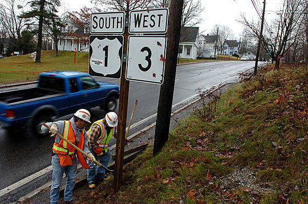 Maine Department of Transportation workers Tom Brenton and Steve Carmean secure a route sign in Ellsworth which had been uprooted by Tuesday night's powerful winds. Bangor Hydro reported that downed lines left as many as 14,400 customers without power, most of which were located in the hard hit Hancock County. Buy Photo Maine Department of Transportation workers Tom Brenton and Steve Carmean secure a route sign in Ellsworth which had been uprooted by Tuesday night's powerful winds. Bangor Hydro reported that downed lines left as many as 14,400 customers without power, most of which were located in the hard hit Hancock County. Buy Photo