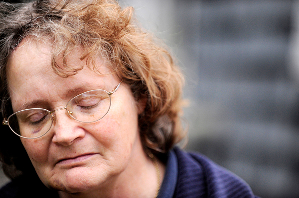 At her home in Newport, Sandra Goodrich pauses to compose herself while reflecting on the life she had with her husband, the late Perley Goodrich Sr. Their son Perley Goodrich Jr. was arrested early Friday after a four day manhunt for him. Goodrich is recovering from the wounds she said her son Perley Goodrich Jr. inflicted on her before he fatally shot Perley Goodrich Sr. Monday night. BANGOR DAILY NEWS PHOTO BY JOHN CLARKE RUSS At her home in Newport, Sandra Goodrich pauses to compose herself while reflecting on the life she had with her husband, the late Perley Goodrich Sr. Their son Perley Goodrich Jr. was arrested early Friday after a four day manhunt for him. Goodrich is recovering from the wounds she said her son Perley Goodrich Jr. inflicted on her before he fatally shot Perley Goodrich Sr. Monday night. BANGOR DAILY NEWS PHOTO BY JOHN CLARKE RUSS