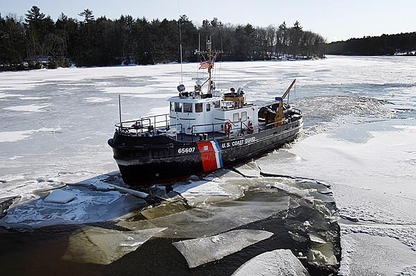 The U.S. Coast Guard cutter Bridle breaks ice in the Kennebec River, Friday, Jan. 29, 2010, in Richmond, Maine. The Coast Guard is breaking ice to help lessen the chances of winter flooding. An ice jam roughly a mile long and 10 to 15 feet high remains in place downstream from Hallowell.(AP Photo/Robert F. Bukaty) The U.S. Coast Guard cutter Bridle breaks ice in the Kennebec River, Friday, Jan. 29, 2010, in Richmond, Maine. The Coast Guard is breaking ice to help lessen the chances of winter flooding. An ice jam roughly a mile long and 10 to 15 feet high remains in place downstream from Hallowell.(AP Photo/Robert F. Bukaty)