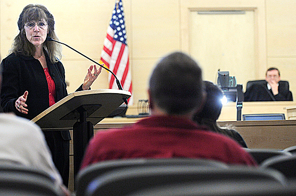 Cathy McKelway, a H.U.D. certified housing counselor with Penquis CAP, provided advice to struggling homeowners on foreclosure mediation during foreclosure diversion informational session at Penobscot Judicial Center Thursday afternoon, March 25, 2010. Presiding over the session was Justice Robert Murray (background, right). BANGOR DAILY NEWS PHOTO BY JOHN CLARKE RUSS Cathy McKelway, a H.U.D. certified housing counselor with Penquis CAP, provided advice to struggling homeowners on foreclosure mediation during foreclosure diversion informational session at Penobscot Judicial Center Thursday afternoon, March 25, 2010. Presiding over the session was Justice Robert Murray (background, right). BANGOR DAILY NEWS PHOTO BY JOHN CLARKE RUSS