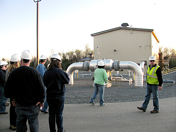 Steve Leary, an area supervisor for Maritimes & Northeast Pipeline, leads a group of Searsmont residents Tuesday evening on a tour of the New England Road natural gas compressor station. Many facility neighbors were concerned after a gas leak in early March caused many to suffer from headaches and nausea and sparked concerns about their safety. BANGOR DAILY NEWS PHOTO BY ABIGAIL CURTIS Steve Leary, an area supervisor for Maritimes & Northeast Pipeline, leads a group of Searsmont residents Tuesday evening on a tour of the New England Road natural gas compressor station. Many facility neighbors were concerned after a gas leak in early March caused many to suffer from headaches and nausea and sparked concerns about their safety. BANGOR DAILY NEWS PHOTO BY ABIGAIL CURTIS