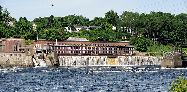 (BANGOR DAILY NEWS PHOTO BY GABOR DEGRE)
CAPTION
The DEP issued draft permits to remove the Veazie dam. (Bangor Daily News/Gabor Degre) (BANGOR DAILY NEWS PHOTO BY GABOR DEGRE)
CAPTION
The DEP issued draft permits to remove the Veazie dam. (Bangor Daily News/Gabor Degre)