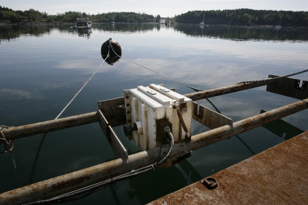 A generator used for a tidal power project is seen mounted on a barge in Eastport, Maine, on July 15, 2008. Ocean Renewable Power Co. claims that its prototype underwater power system has passed all of its tests, paving the way for a commercial unit to be connected to the region's grid by the end of the year. A generator used for a tidal power project is seen mounted on a barge in Eastport, Maine, on July 15, 2008. Ocean Renewable Power Co. claims that its prototype underwater power system has passed all of its tests, paving the way for a commercial unit to be connected to the region's grid by the end of the year.
