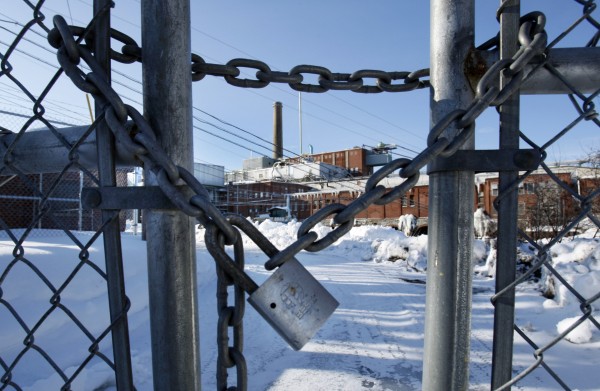 The paper mill sits idle in Millinocket, Maine. Negotiations that are part of a San Francisco investor's efforts to buy two Katahdin region paper mills have broken off, the investor involved confirmed Friday. Lee C. Hansen confirmed in a brief email to the Bangor Daily News at 11:46 a.m. that the negotiations had reached an impasse. In a brief telephone interview that followed, he at first indicated that Meriturn would be withdrawing from its effort to buy the mills. The paper mill sits idle in Millinocket, Maine. Negotiations that are part of a San Francisco investor's efforts to buy two Katahdin region paper mills have broken off, the investor involved confirmed Friday. Lee C. Hansen confirmed in a brief email to the Bangor Daily News at 11:46 a.m. that the negotiations had reached an impasse. In a brief telephone interview that followed, he at first indicated that Meriturn would be withdrawing from its effort to buy the mills.