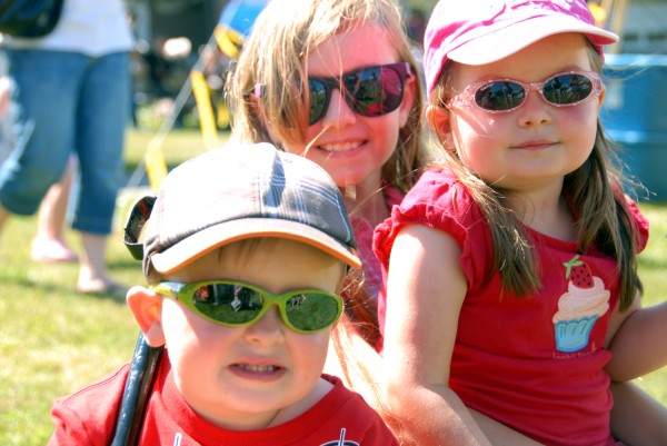 3-year-old Matthew Fernald of Alexandria, Virginia, celebrates his birthday with a snow cone and his sister Mia Ferland, 5 (right) and cousin Erin Husebo (center), who comes from Auburn, Virginia, during the East Millinocket SummerFest 2011 on Thursday, July, 7, 2011. 3-year-old Matthew Fernald of Alexandria, Virginia, celebrates his birthday with a snow cone and his sister Mia Ferland, 5 (right) and cousin Erin Husebo (center), who comes from Auburn, Virginia, during the East Millinocket SummerFest 2011 on Thursday, July, 7, 2011.