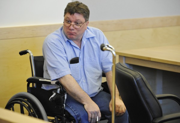 Seated in his wheelchair, Jeffrey Cookson turns towards the gallery at the close of a hearing at Penobscot Judicial Center on Wednesday, Aug. 31, 2011. Cookson, 47, is serving consecutive life sentences at the Maine State Prison for the December 1999 slayings of his ex-girlfriend Mindy Gould, 20, and the boy she was baby-sitting, Treven Cunningham, 21 months old, both of Dexter. Seated in his wheelchair, Jeffrey Cookson turns towards the gallery at the close of a hearing at Penobscot Judicial Center on Wednesday, Aug. 31, 2011. Cookson, 47, is serving consecutive life sentences at the Maine State Prison for the December 1999 slayings of his ex-girlfriend Mindy Gould, 20, and the boy she was baby-sitting, Treven Cunningham, 21 months old, both of Dexter.