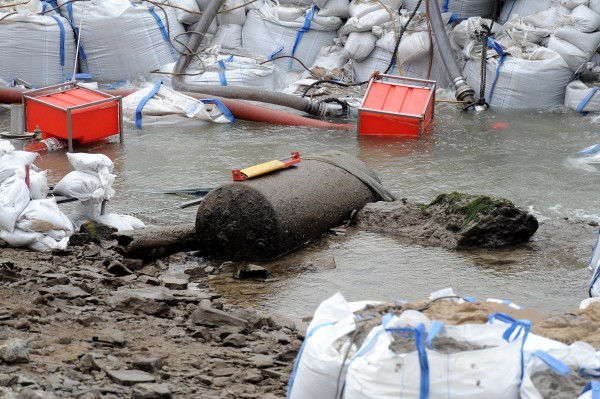 Sandbags frame a 1.8-ton WWII bomb in the Rhine River near Koblenz Saturday, Dec. 3, 2011. Sandbags frame a 1.8-ton WWII bomb in the Rhine River near Koblenz Saturday, Dec. 3, 2011.