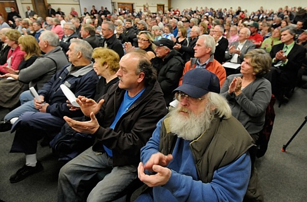 Hundreds of area United Postal Service employees, local leaders and other concerned citizens turned out for Wednesday night's meeting at Jeff's Catering in Brewer for a public meeting about the USPS' proposal to shut down mail processing operations at the processing and distribution plant in Hampden. Hundreds of area United Postal Service employees, local leaders and other concerned citizens turned out for Wednesday night's meeting at Jeff's Catering in Brewer for a public meeting about the USPS' proposal to shut down mail processing operations at the processing and distribution plant in Hampden.