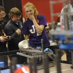 Maine students part of team advancing to world robotics competition