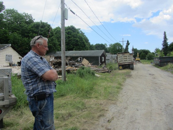 Rick Catalano discusses Thursday the demolition of the homes on Philbrick Avenue in Rockland. Rick Catalano discusses Thursday the demolition of the homes on Philbrick Avenue in Rockland.
