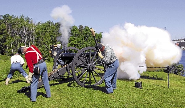 Thunder rolls across the Penobscot River as Civil War re-enactors with the Sixth Maine Battery fire a 10-pound Parrott gun at Fort Knox earlier this summer. The full-size cannon was built in Maine. Thunder rolls across the Penobscot River as Civil War re-enactors with the Sixth Maine Battery fire a 10-pound Parrott gun at Fort Knox earlier this summer. The full-size cannon was built in Maine.