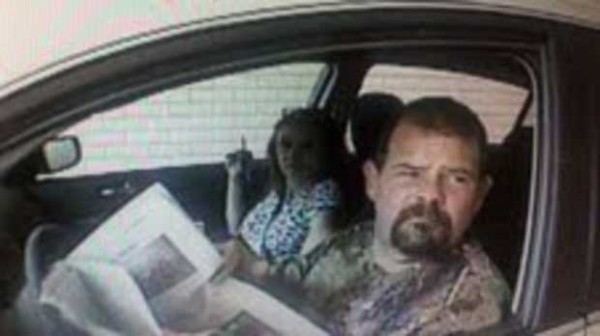 A man and woman making their way down the East Coast are draining bank accounts by stealing identities and bank information from motor vehicles, police said. A man and woman making their way down the East Coast are draining bank accounts by stealing identities and bank information from motor vehicles, police said.