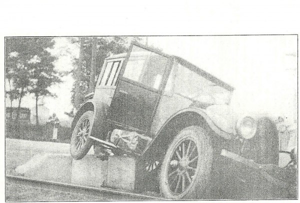 The expeditions Demi Sedan Franklin swerved onto trolley tracks in Dayton, Ohio in an effort to avoid hitting a milk truck. The expeditions Demi Sedan Franklin swerved onto trolley tracks in Dayton, Ohio in an effort to avoid hitting a milk truck.