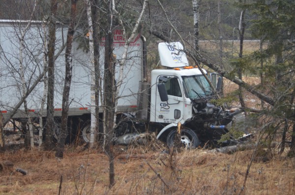 A tractor-trailer sits in the median along Interstate 95 near the Pittsfield and Palmyra town lines on Thursday, Jan. 31, 2013. The driver was uninjured. A tractor-trailer sits in the median along Interstate 95 near the Pittsfield and Palmyra town lines on Thursday, Jan. 31, 2013. The driver was uninjured.
