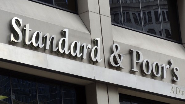 The Standard and Poor's building in New York is seen in this file photo taken Aug. 3, 2012. Federal and state prosecutors intend to bring civil charges against Standard & Poor's for wrongdoing in its rating of mortgage bonds prior to the 2008 financial crisis, The Wall Street Journal said on Monday, citing people familiar with the matter. The Standard and Poor's building in New York is seen in this file photo taken Aug. 3, 2012. Federal and state prosecutors intend to bring civil charges against Standard & Poor's for wrongdoing in its rating of mortgage bonds prior to the 2008 financial crisis, The Wall Street Journal said on Monday, citing people familiar with the matter.