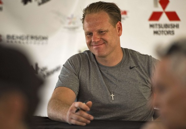 High wire walker Nik Wallenda signs autographs after a training session in Sarasota, Florida, June 14, 2013. High wire walker Nik Wallenda signs autographs after a training session in Sarasota, Florida, June 14, 2013.