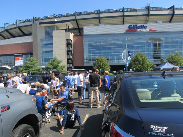 UMaine football fans enjoy food, drink and games Saturday prior to the Black Bears' game against Massachusetts at Gillette Stadium in Foxborough, Mass. UMaine football fans enjoy food, drink and games Saturday prior to the Black Bears' game against Massachusetts at Gillette Stadium in Foxborough, Mass.