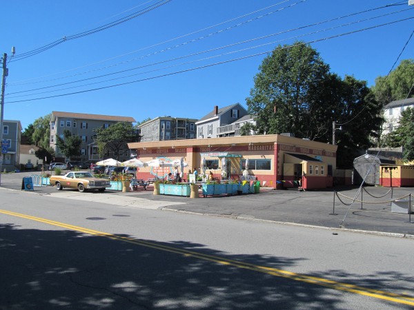 Popular Portland Mexican restaurant El Rayo Taqueria sits at 101 York St., where property owner J.B. Brown & Sons hopes to gain city approval for a rezone. Popular Portland Mexican restaurant El Rayo Taqueria sits at 101 York St., where property owner J.B. Brown & Sons hopes to gain city approval for a rezone.