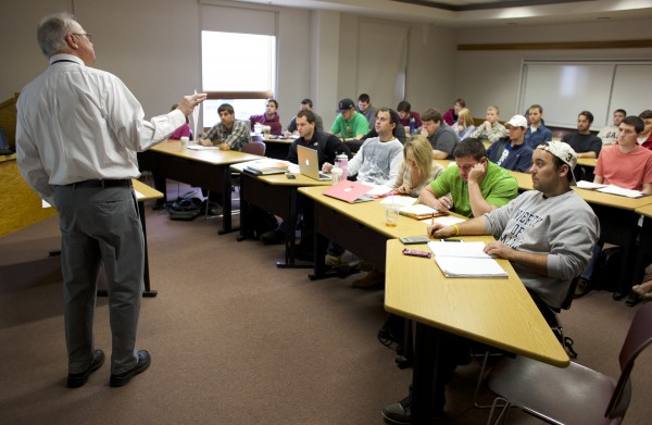 Richard Borgman, professor of finance at UMaine, teaches a class Tuesday morning in Orono. Undergraduate enrollment at the Maine Business School at UMaine is at an all-time high of 947 students, an increase of nearly 21 percent from a year ago. Richard Borgman, professor of finance at UMaine, teaches a class Tuesday morning in Orono. Undergraduate enrollment at the Maine Business School at UMaine is at an all-time high of 947 students, an increase of nearly 21 percent from a year ago.
