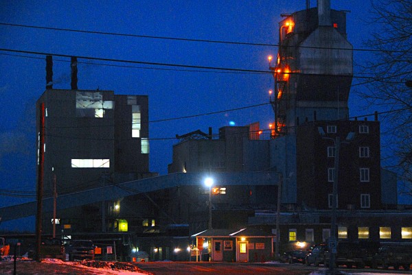 The Lincoln Paper and Tissue LLC mill in Lincoln as it appeared at dusk on Wednesday. The Lincoln Paper and Tissue LLC mill in Lincoln as it appeared at dusk on Wednesday.