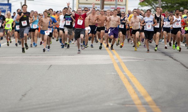 Runners make their way to Bangor at the start of the 34th annual Walter Hunt Memorial Fourth of July 3K road race Friday. The race starts in Brewer and travels into Bangor. A total of 566 runners finished the race. Runners make their way to Bangor at the start of the 34th annual Walter Hunt Memorial Fourth of July 3K road race Friday. The race starts in Brewer and travels into Bangor. A total of 566 runners finished the race.