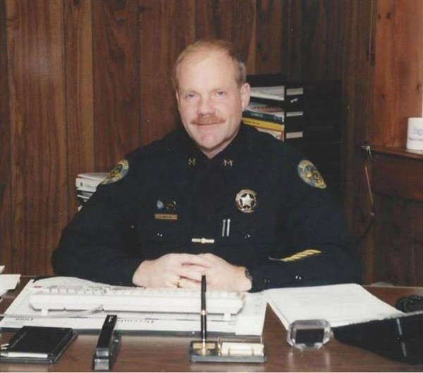 Bangor council approves dedicating police station to late Chief Don