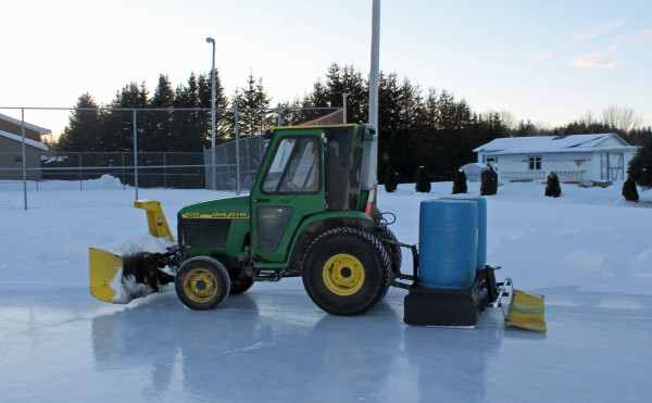 Homemade \'Zamboni\' helps Van Buren rink stay smooth — Aroostook ... Homemade \'Zamboni\' helps Van Buren rink stay smooth — Aroostook ...