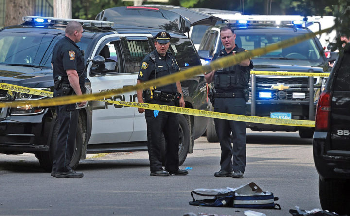 Cop fatally shot after suspect attacks him with rock, steals gun