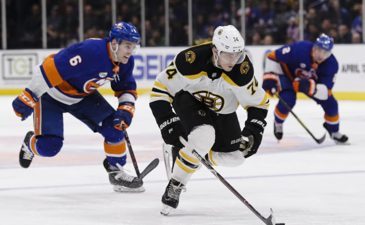 Kuraly scores twice as Bruins shut out Islanders, 5-0