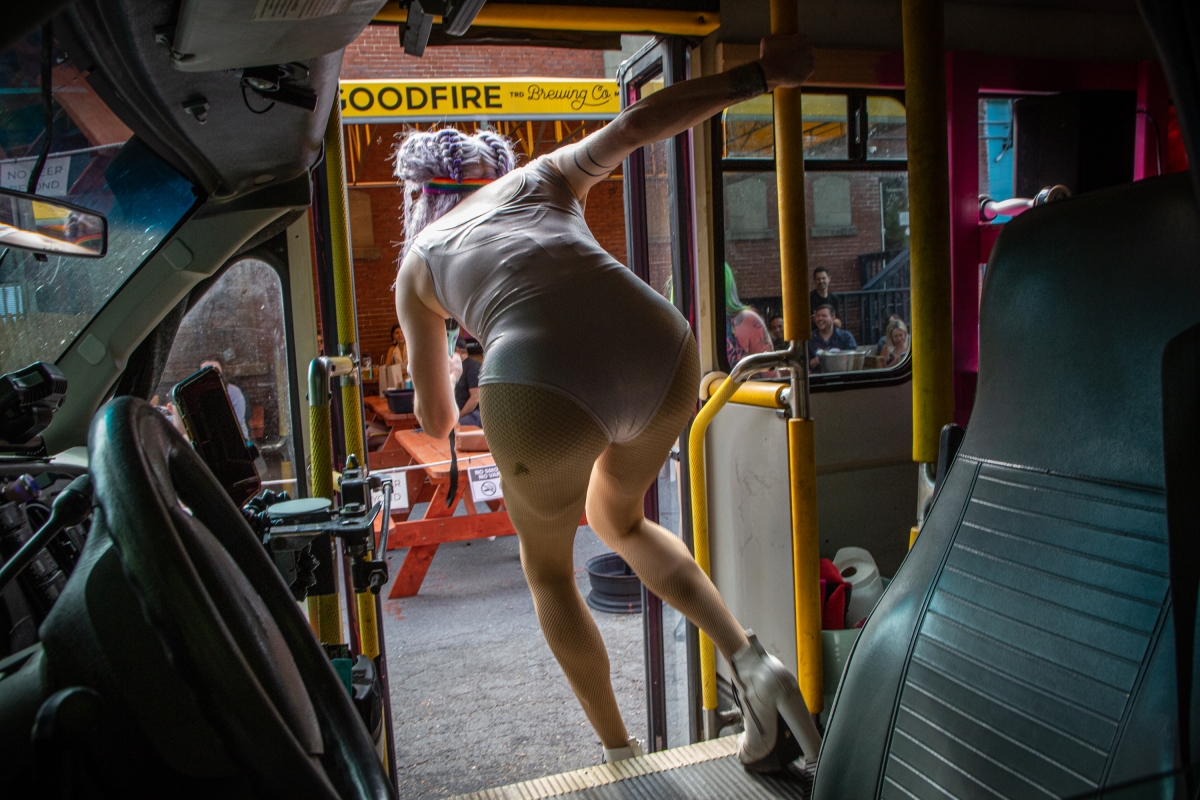 ‘Curbside Queens’ deliver Maine drag show right to your door