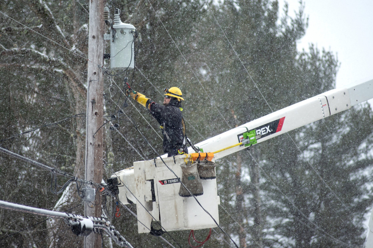 Strong winds leave thousands of Mainers without power on Wednesday night