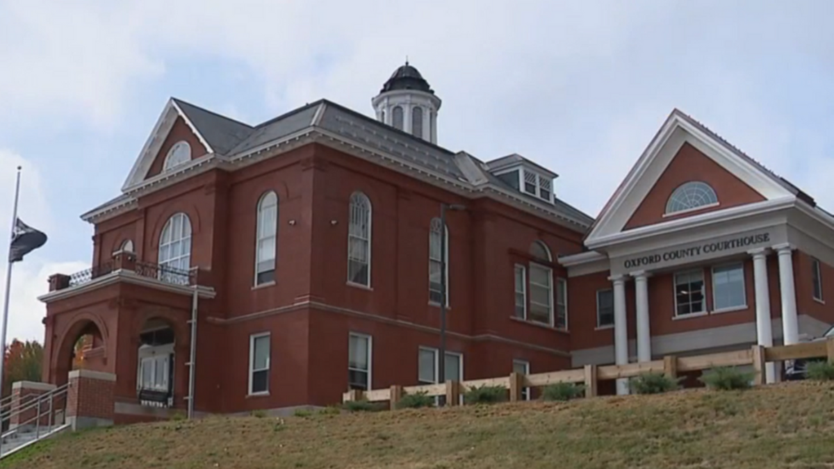 Oxford County Sheriff's Office and courthouse evacuated after bomb threat