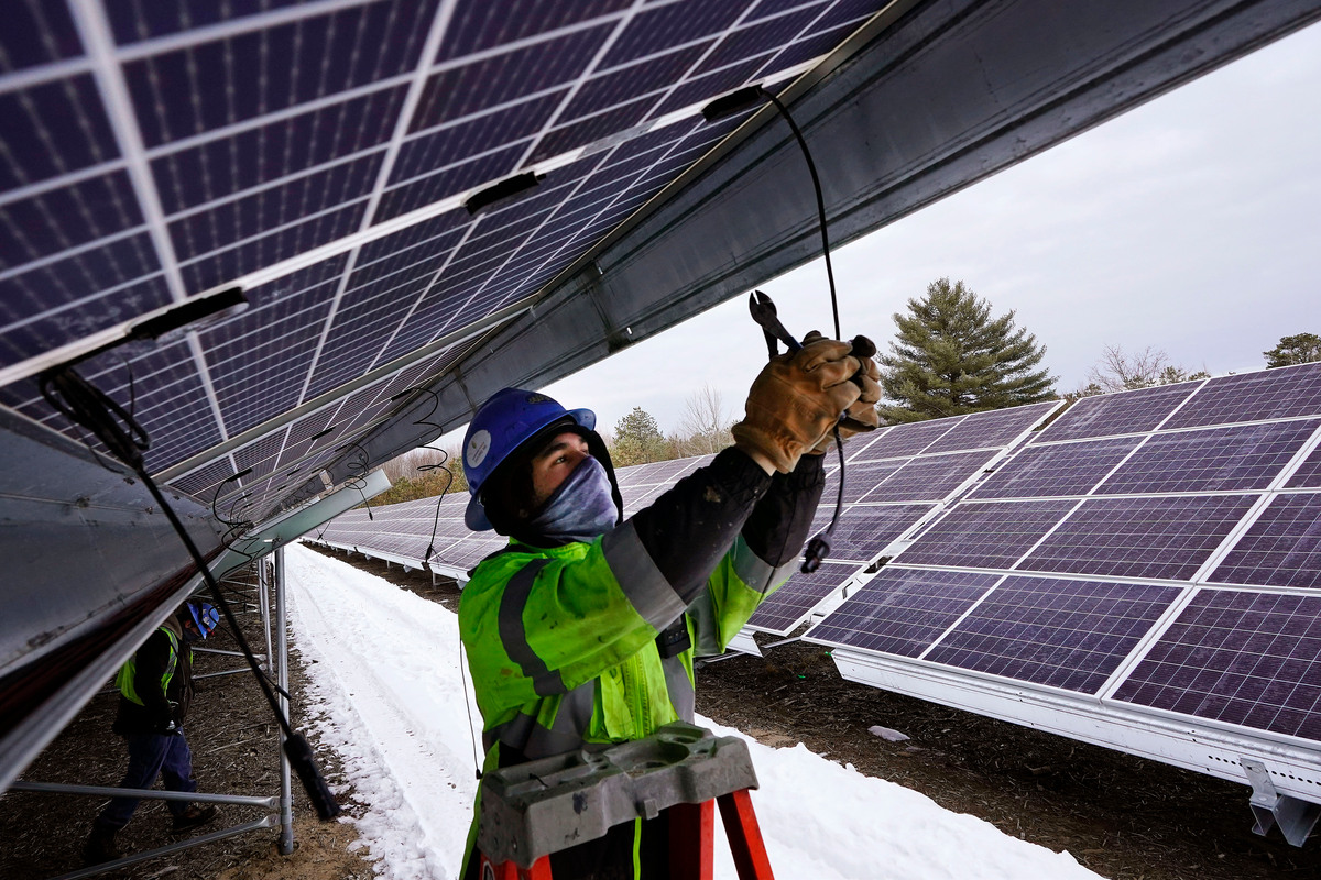maine-needs-more-electricians-to-meet-its-climate-goals