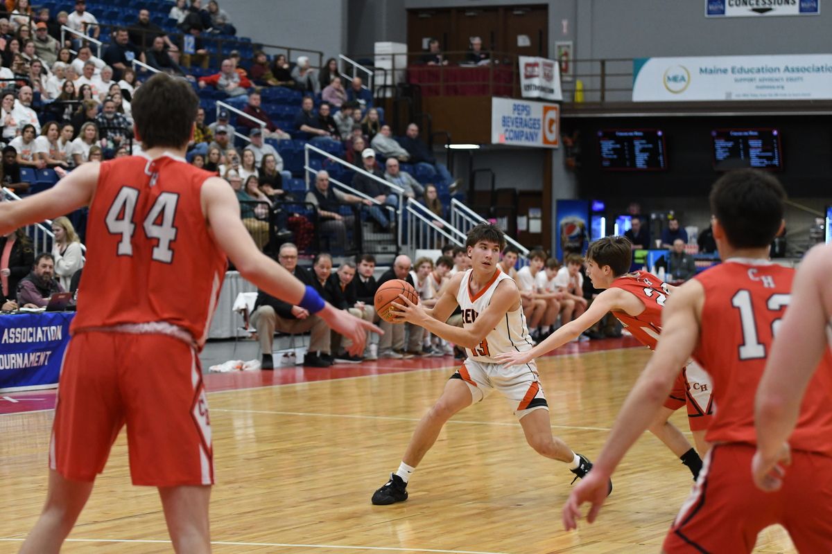Brewer’s Brady Saunders among Mr. Maine Basketball finalists