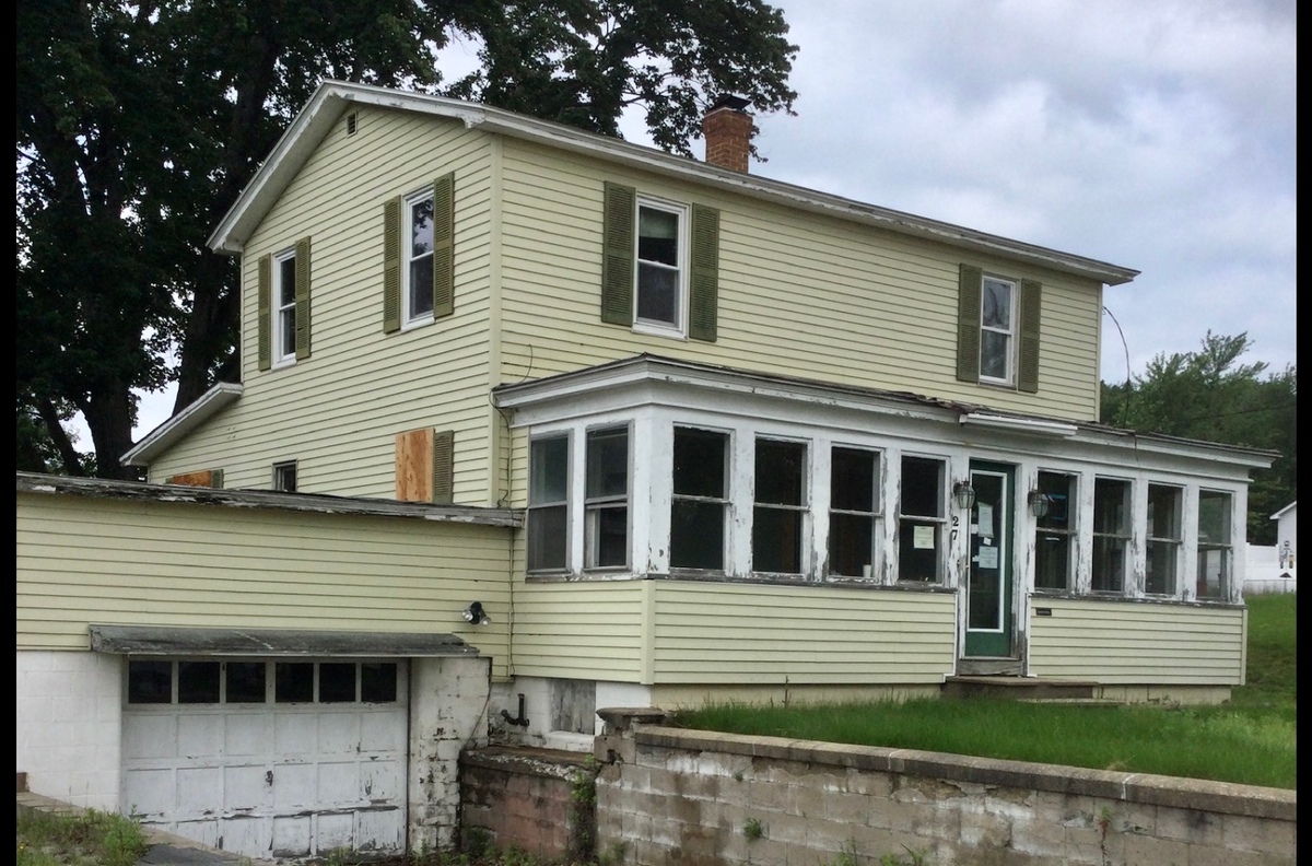This Maine foreclosure has taken more than a decade. All that’s left is