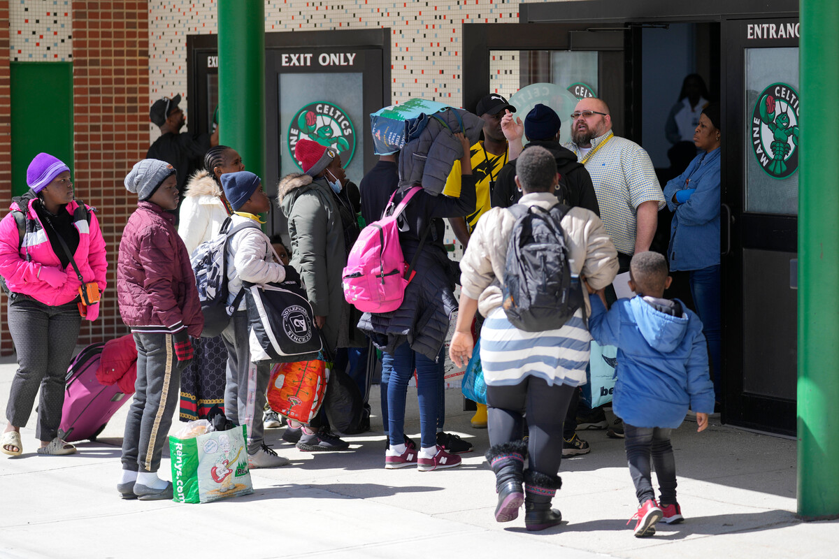No new asylum seekers will be admitted at Portland Expo after June 5 - Vimarsana News