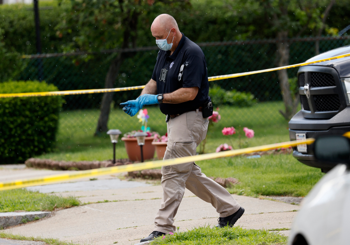 3 found stabbed to death in Mass. in apparent random attack - Vimarsana News