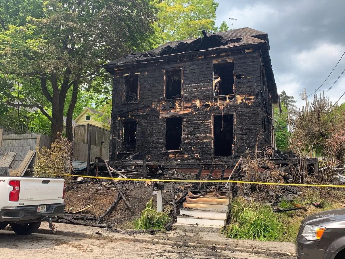 Man who helped save father and child from Hallowell house fire has been