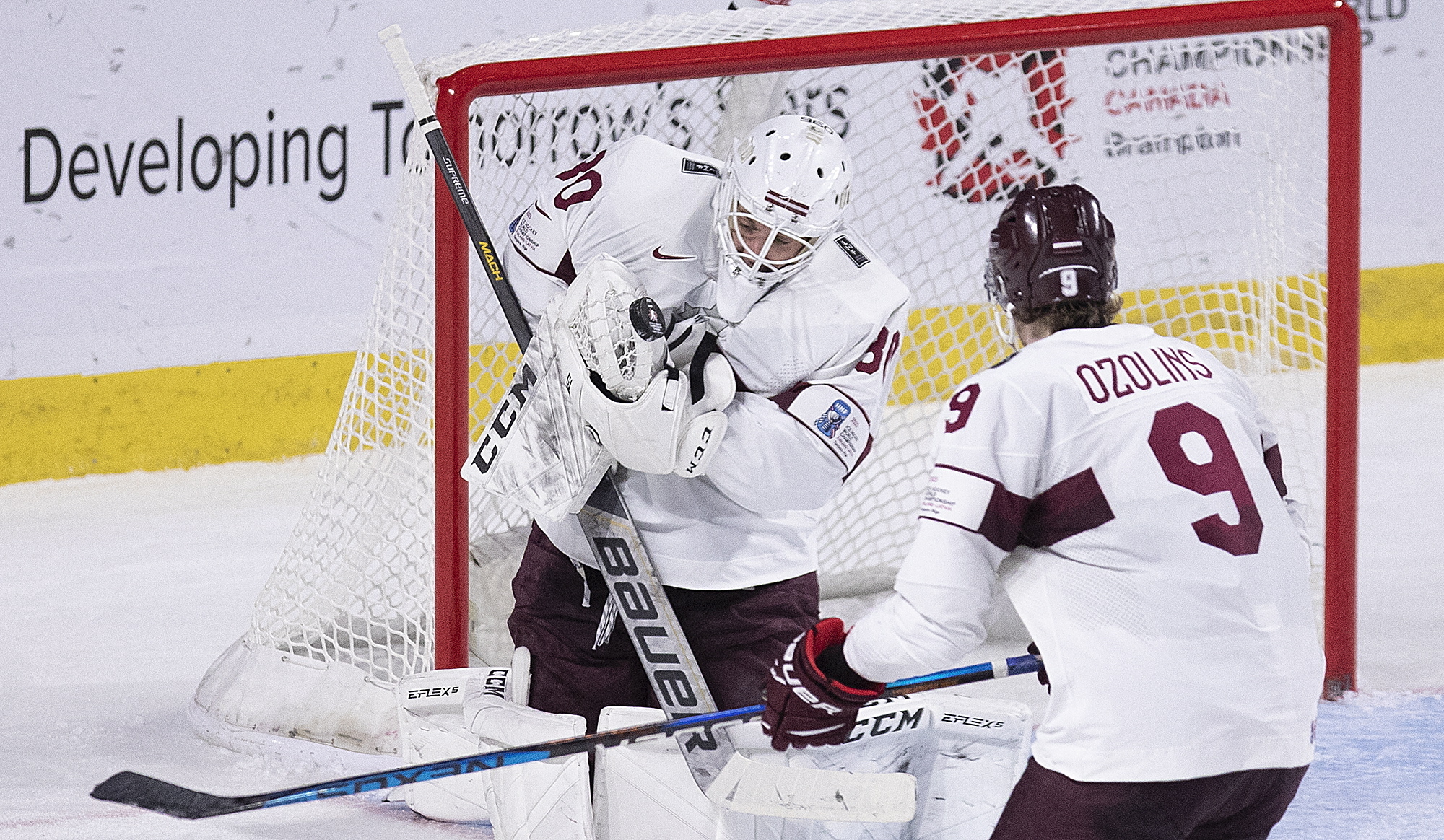 UMaine men’s hockey picks up Swedish backup goalie