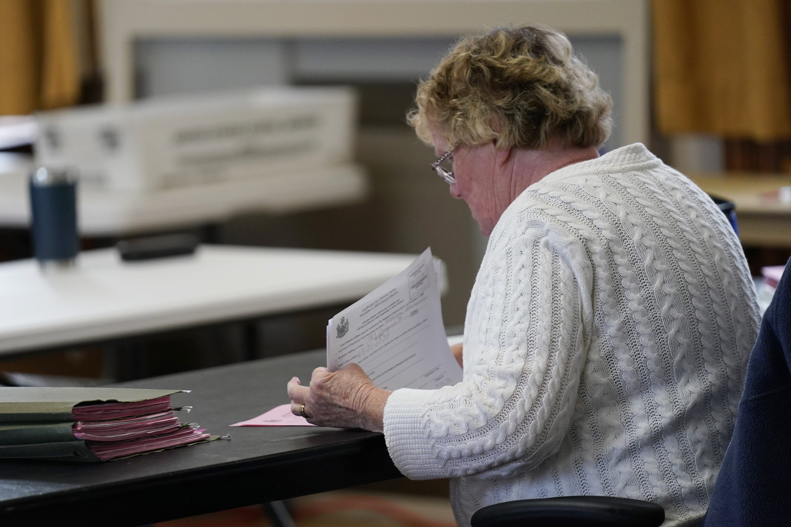 It's the last day of early absentee voting in Maine - Vimarsana News
