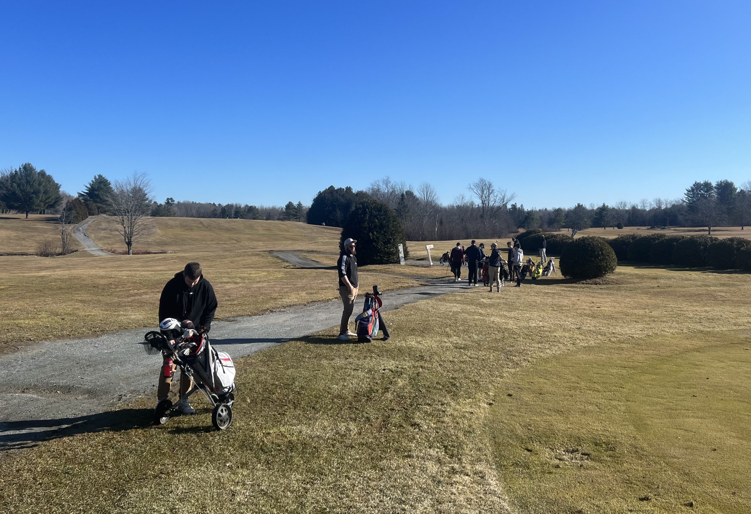 Hermon golf course opens early thanks to mild winter