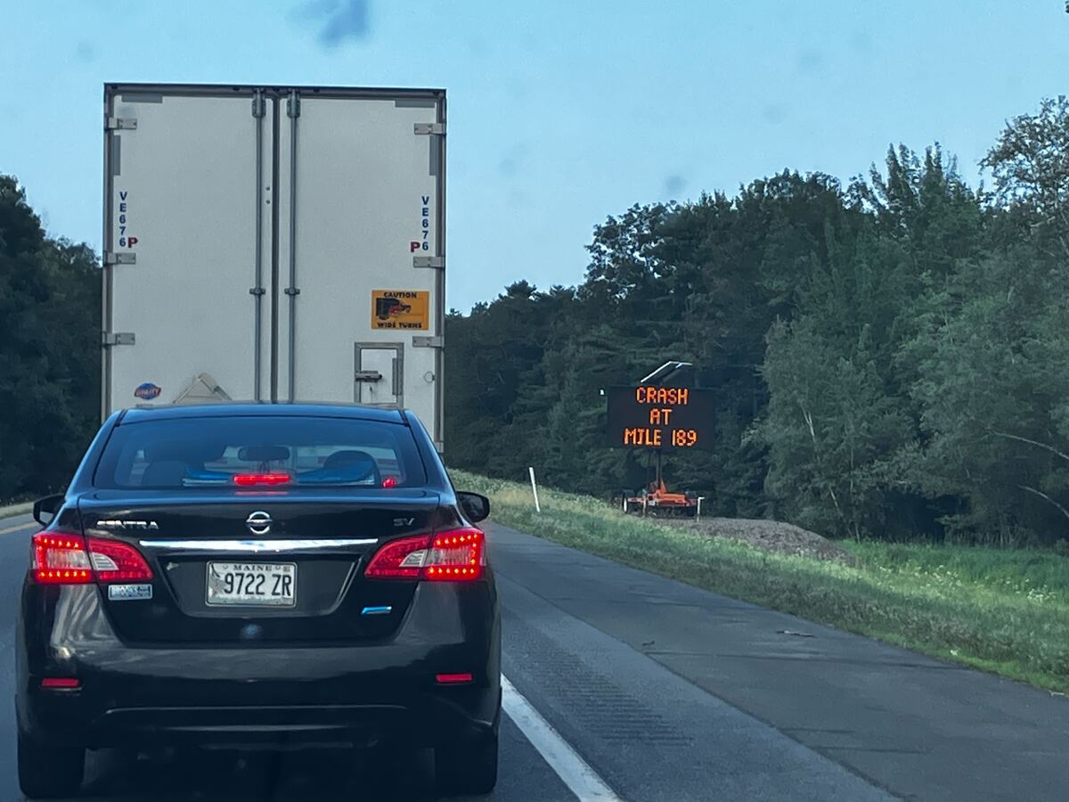 Crash snarls I-95 traffic north of Bangor