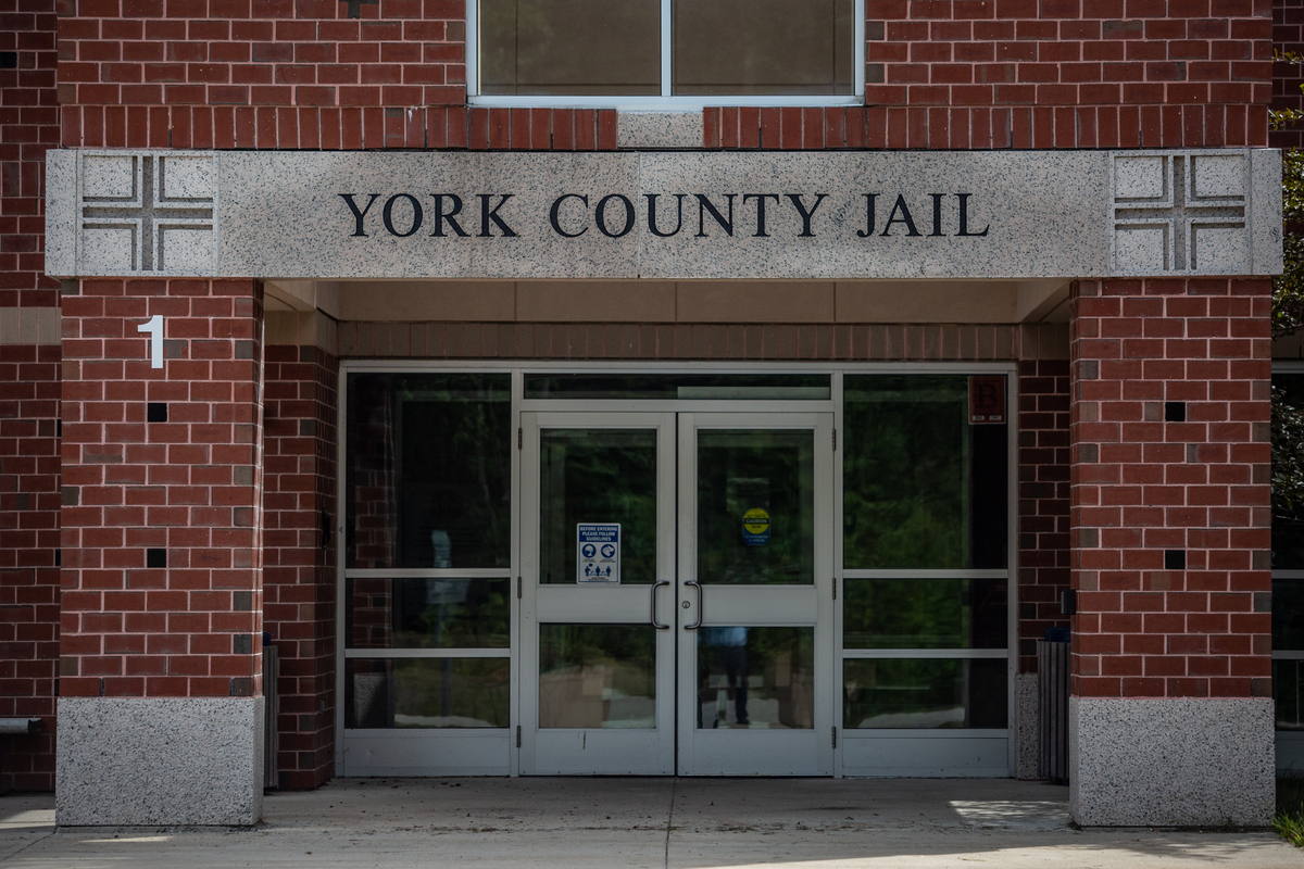 3 former Maine jail guards allegedly accepted money from inmate to smuggle contraband