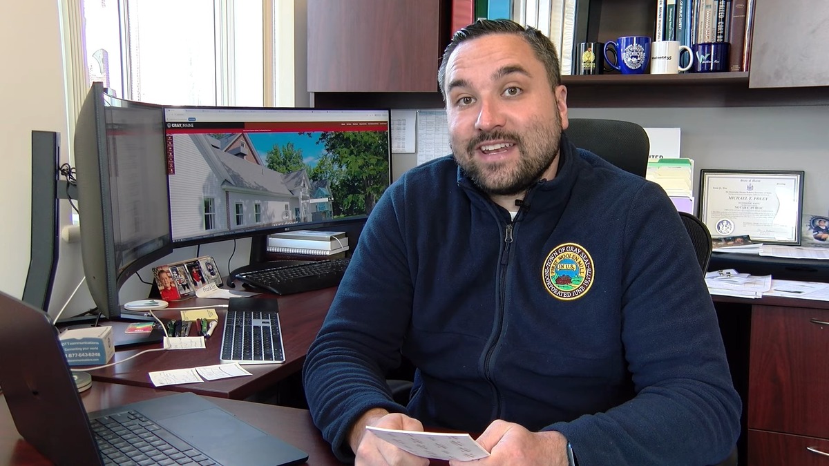 Former Maine town manager denies council’s allegations of misspent money