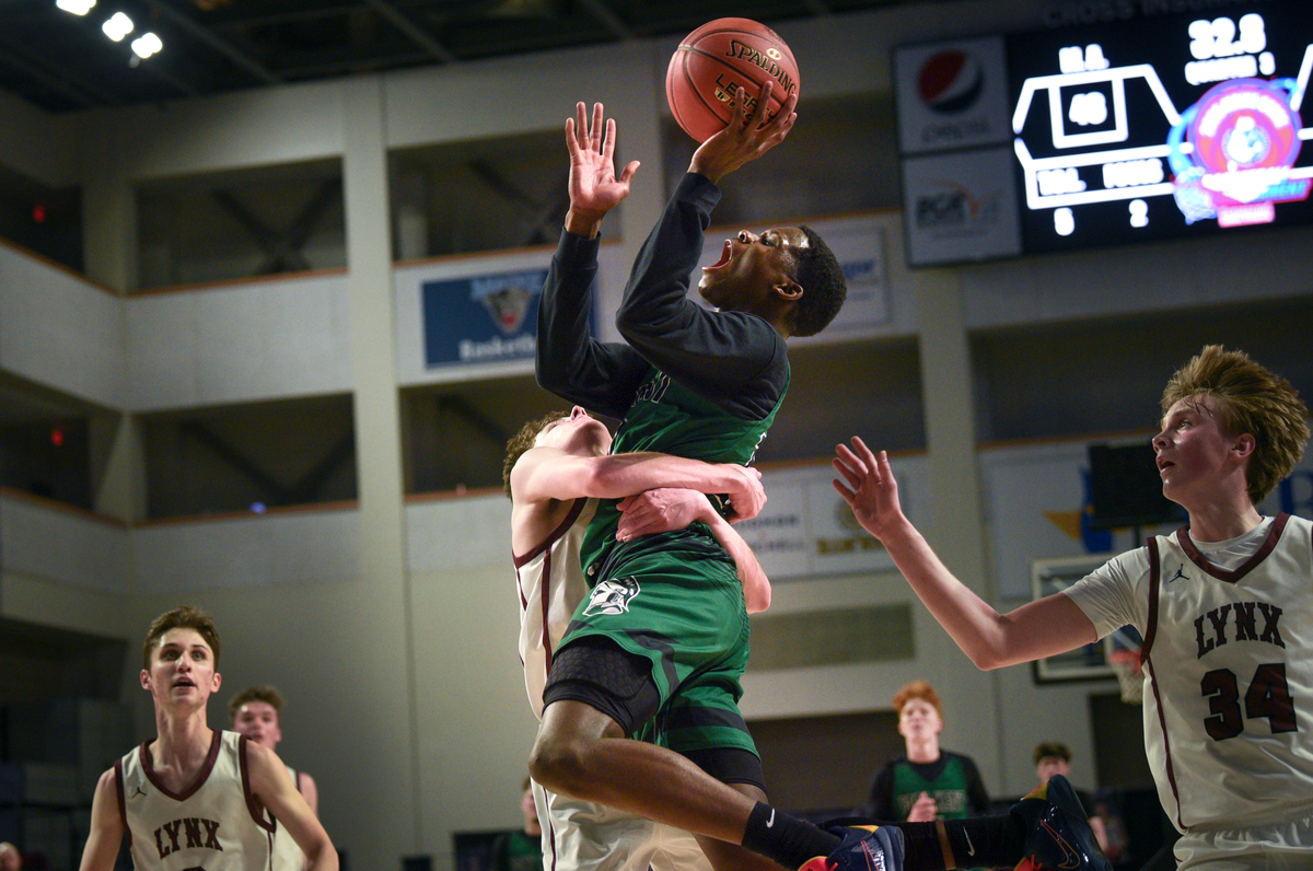 10 unforgettable moments from Maine’s high school basketball tournament