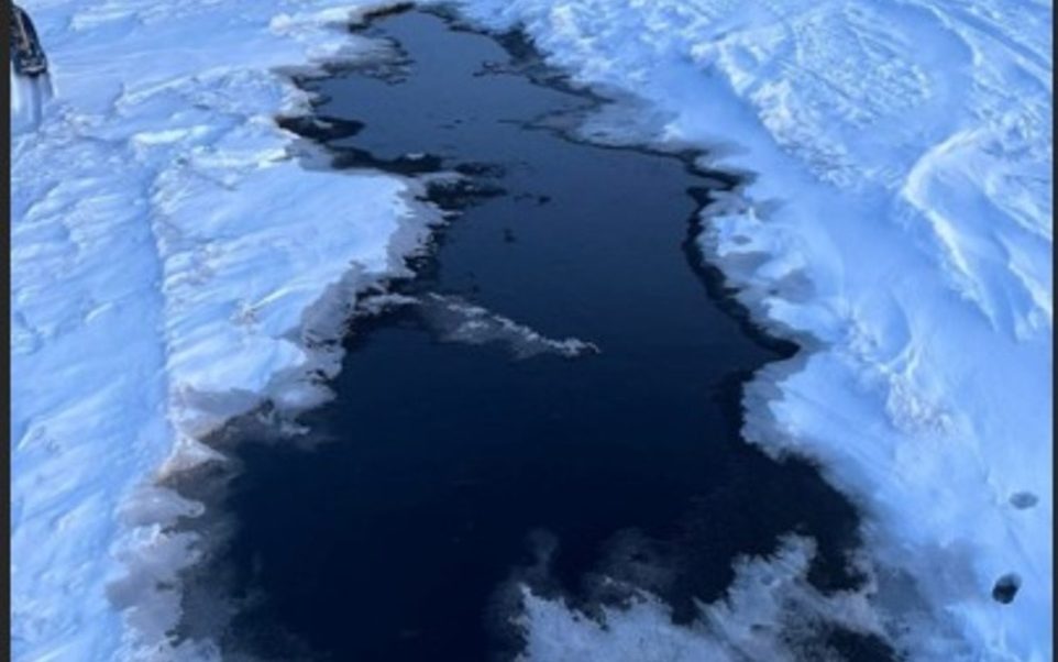 Oil spill reported on Pushaw Lake