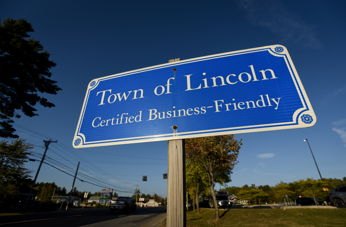 Lincoln town manager resigns after less than 2 months on the job