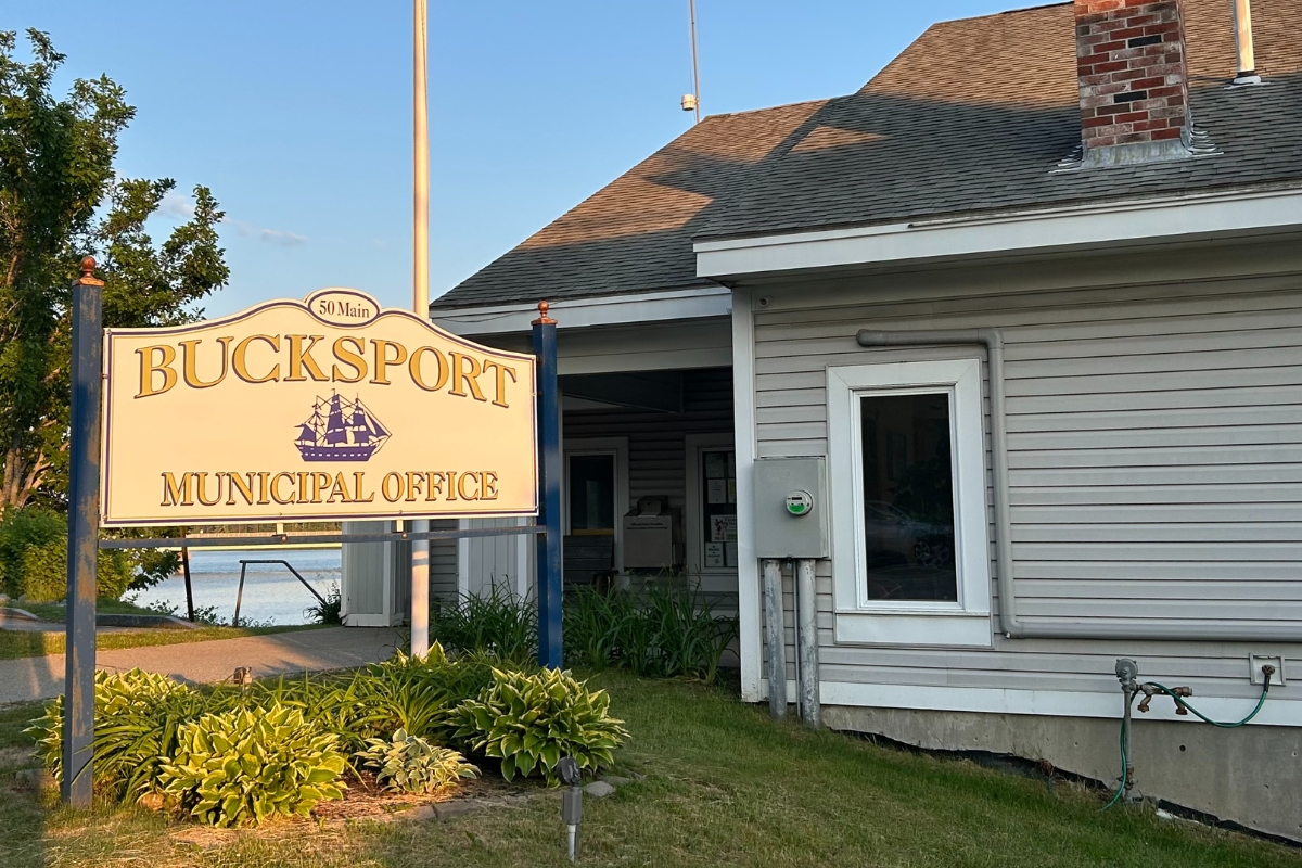 Bucksport gives final approval to budget cuts