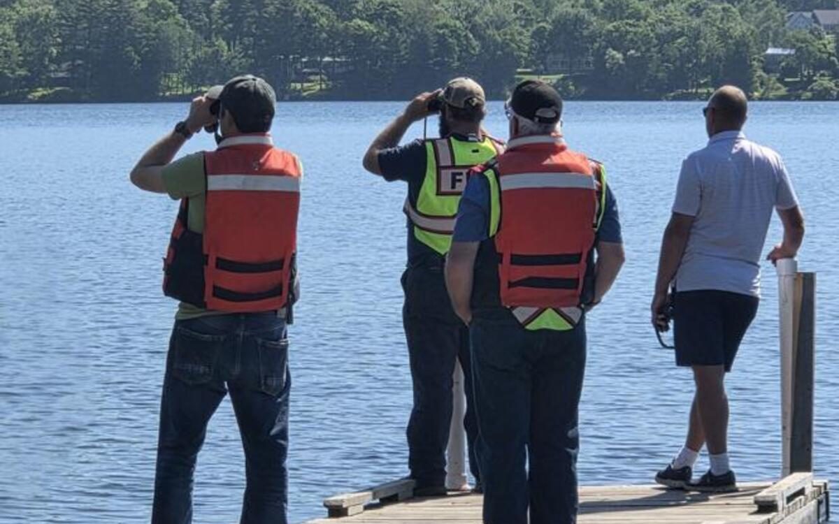 Divers recover body from Rockport pond