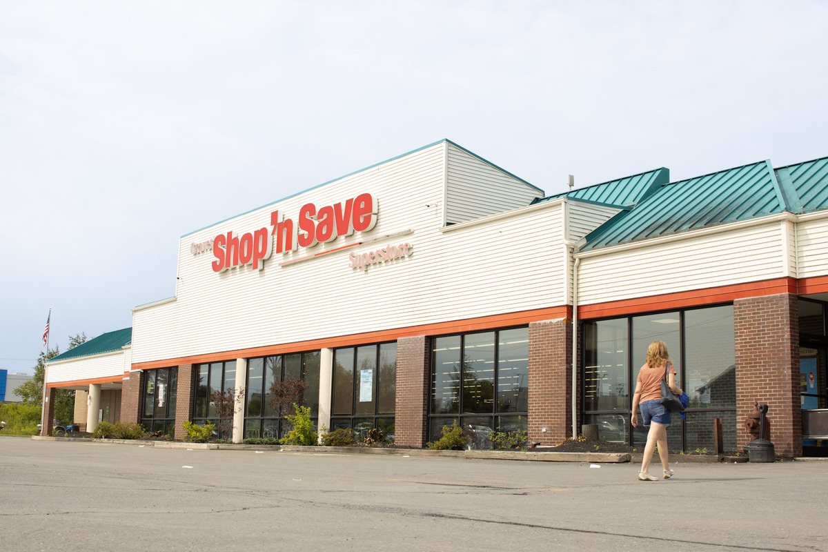 Hannaford to buy longtime Presque Isle grocery store